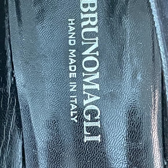 Vintage Bruno Magli Women's Black Leather and Suede Pumps Size 8 - Picture 3 of 8